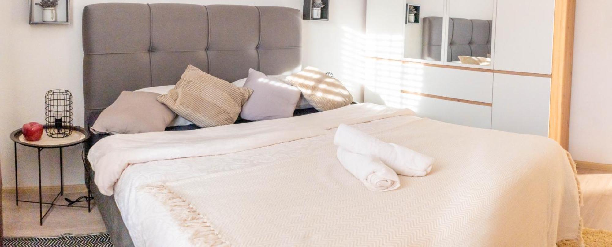 Apartman Lili Книн Екстер'єр фото