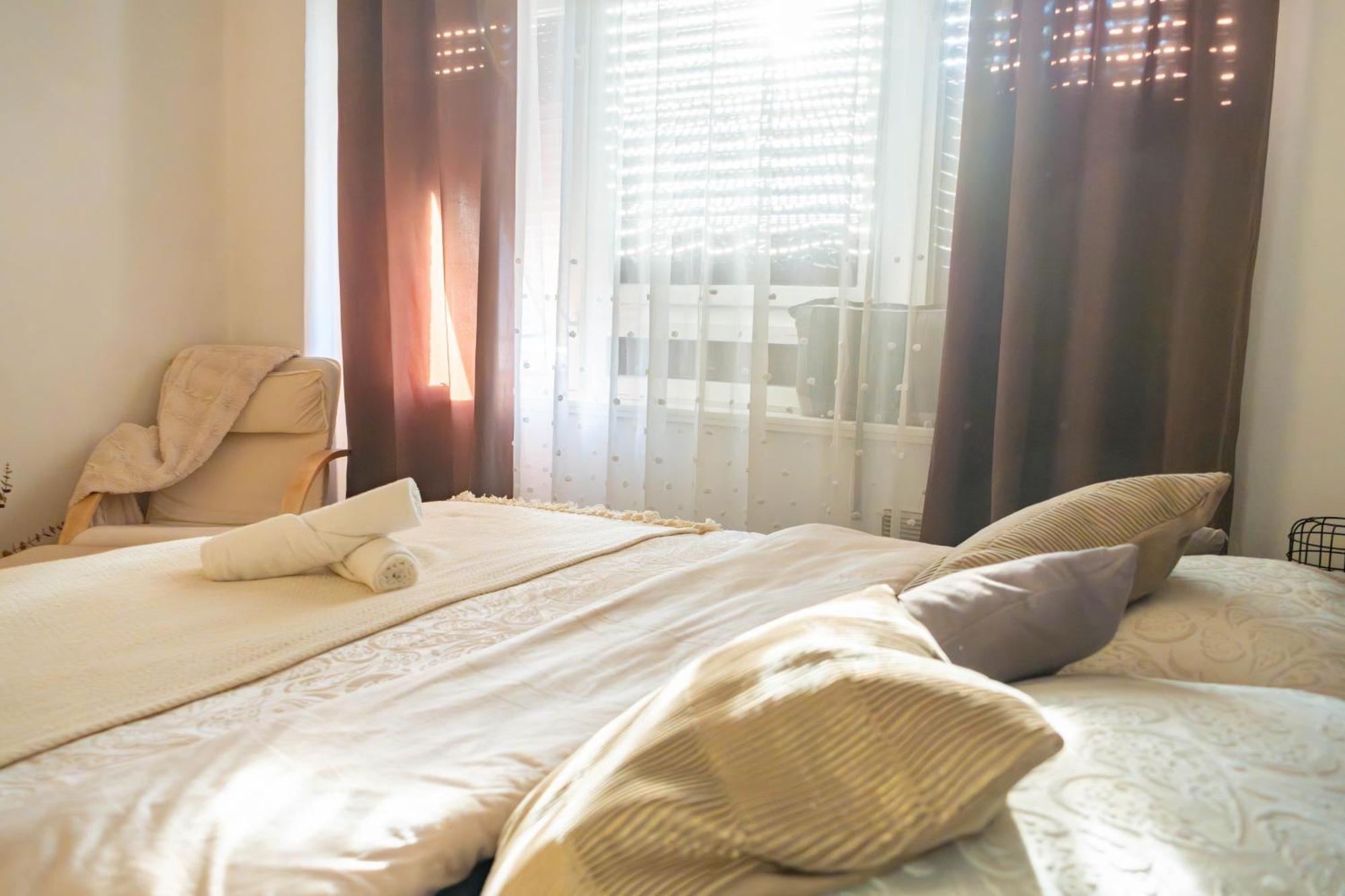 Apartman Lili Книн Екстер'єр фото